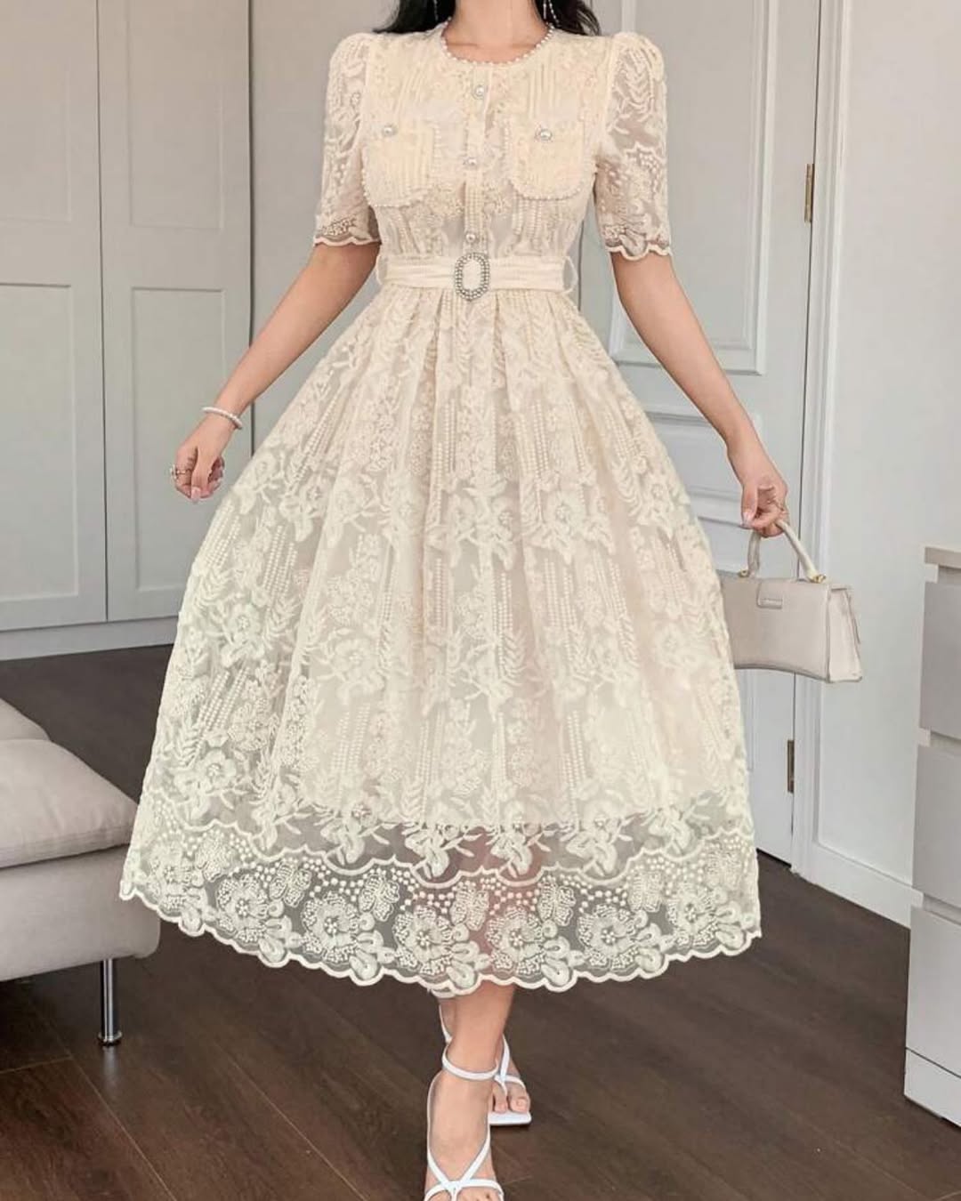 ROBE DE PERLES